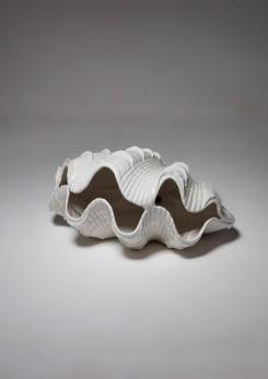 Compasso - Giant Clam Shell Ceramic Lamp by Studio Smania
