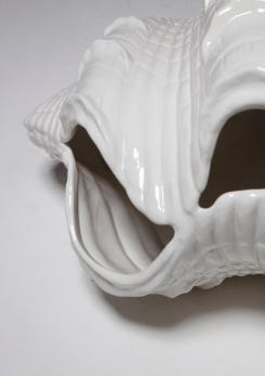 Compasso - Giant Clam Shell Ceramic Lamp by Studio Smania