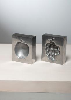 Compasso - Pair of Aluminum Ashtrays by Roy Adzak for Atelier A Compasso - Pair of Aluminum Ashtrays by Roy Adzak for Atelier A
